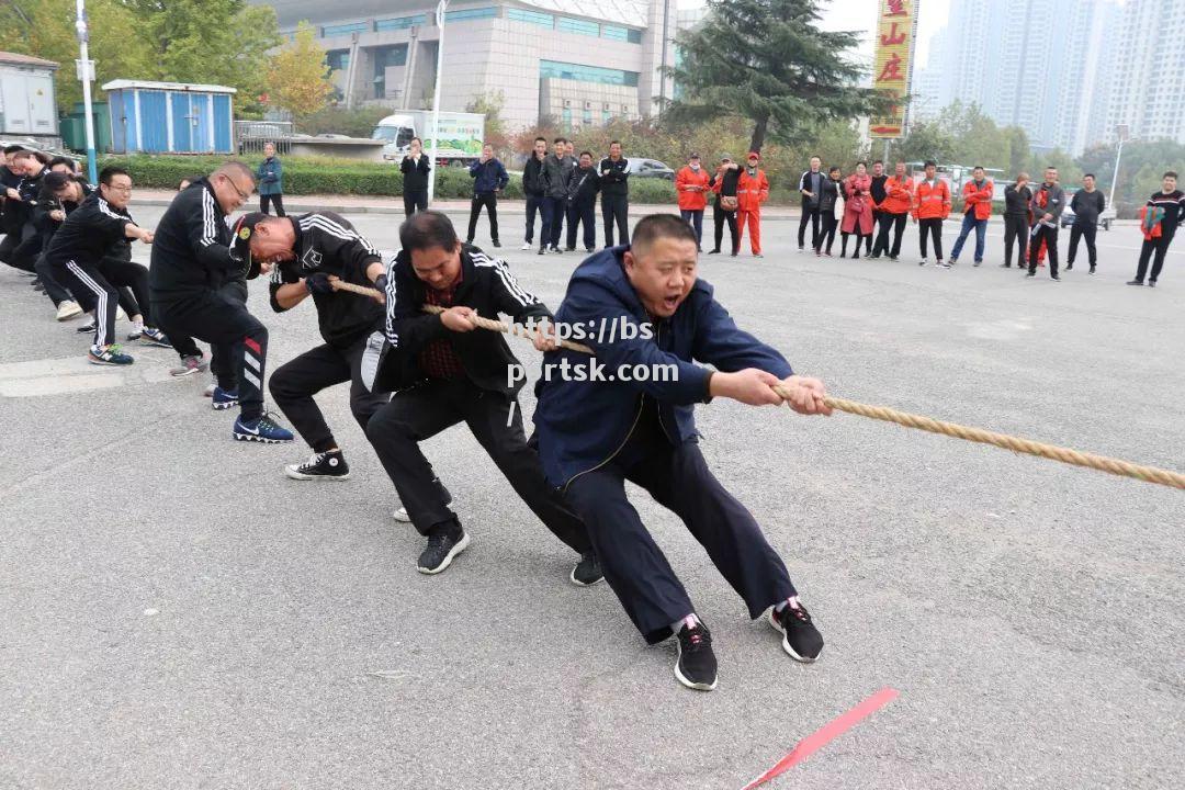 双方你来我往，场上纷争激烈非凡